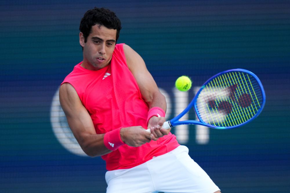 卡斯尔：上次打湖人我们只输了个位数，但让他们罚了太多球